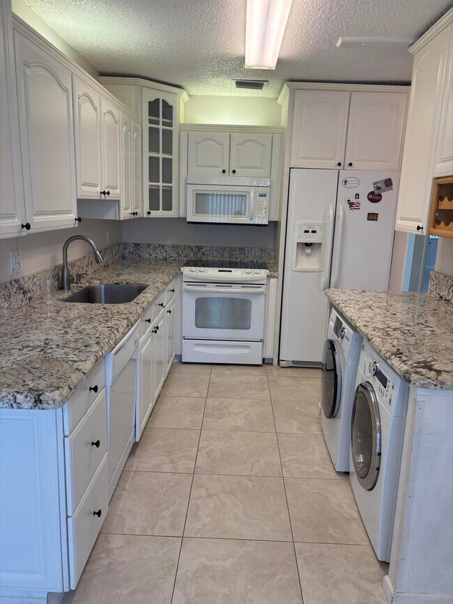 20975 Covington Dr in Boca Raton, FL - Building Photo - Building Photo