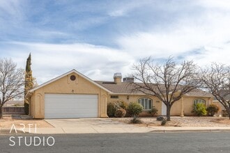 1686 Tamarisk Dr in Santa Clara, UT - Building Photo - Building Photo