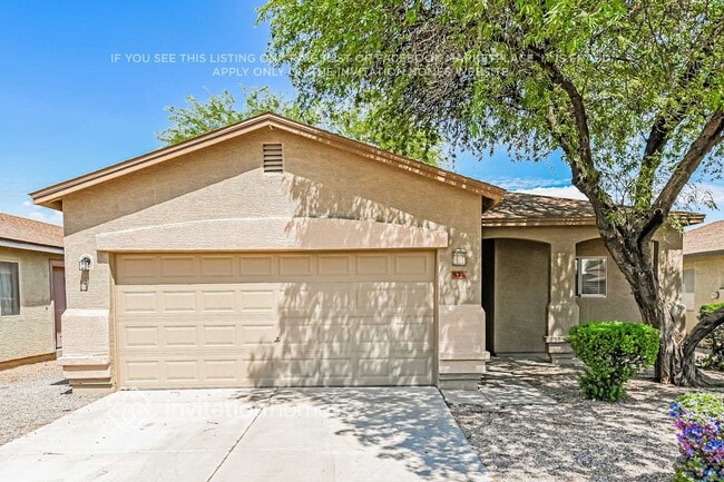 property at 934 E Silversmith Trail