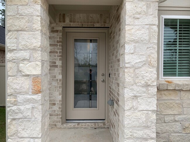 40547 Berylline Ln. in Magnolia, TX - Building Photo - Building Photo