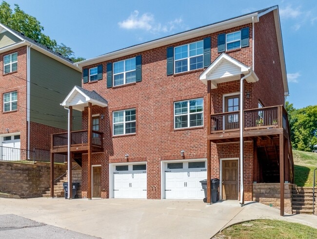 property at 117 W Washington St