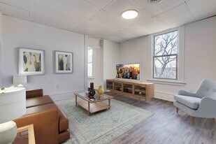 238 Hazelwood Ave in Pittsburgh, PA - Building Photo