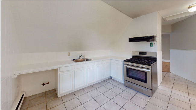 50-56 Burnett St, Unit 1 in Boston, MA - Building Photo - Building Photo
