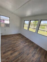 4900 Tice St in Ft. Myers, FL - Building Photo - Building Photo