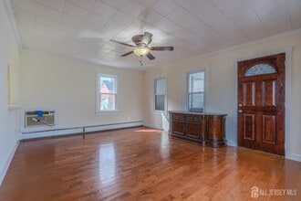 36 Smith St in Sayreville, NJ - Building Photo - Building Photo