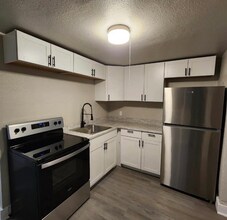 910 Baltic St in Colorado Springs, CO - Foto de edificio - Building Photo