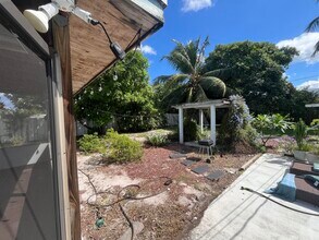 334 Anderson Rd in Lantana, FL - Building Photo - Building Photo
