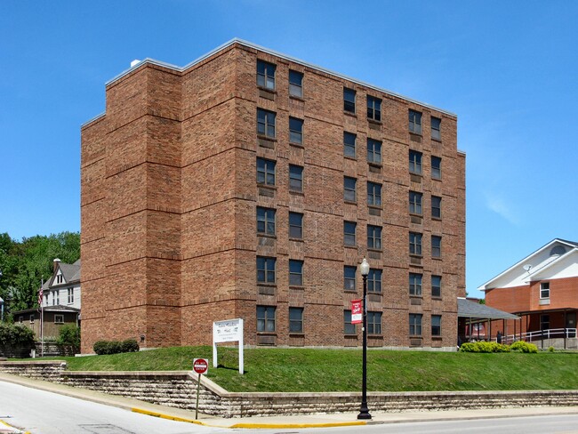 Laura Hawkins Hall in Hannibal, MO - Building Photo - Building Photo