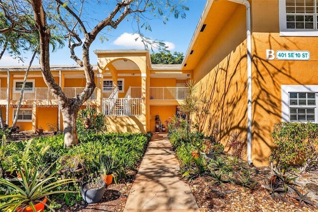 property at 401 SE 10th St