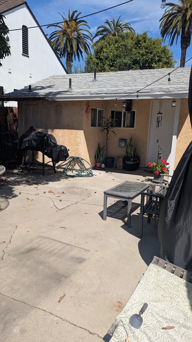 property at 3175 Silver Lake Blvd