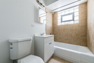 s8855-8857 S Cottage Grove Ave Chicago, IL 60619 in Chicago, IL - Foto de edificio - Building Photo