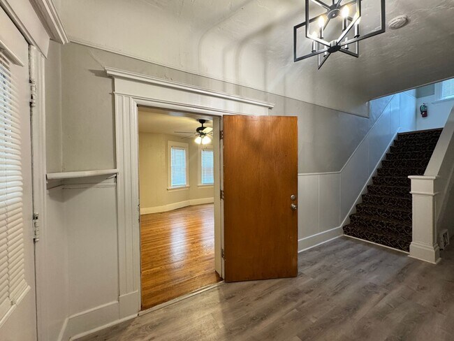 715 18th St in Sacramento, CA - Building Photo - Building Photo