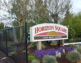 Horizon Square Apartments Homes in Everett, WA - Building Photo - Building Photo