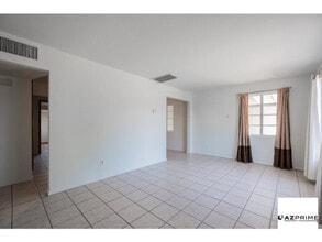 9430 N 11th Pl in Phoenix, AZ - Building Photo - Building Photo