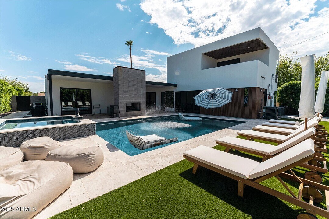 4334 E Lewis Ave in Phoenix, AZ - Building Photo