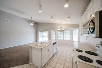 14707 W Lupine Ln in Surprise, AZ - Building Photo - Building Photo