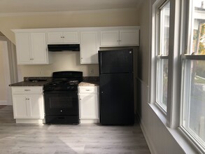 65 Raymond St, Unit 65 in Stratford, CT - Building Photo - Building Photo