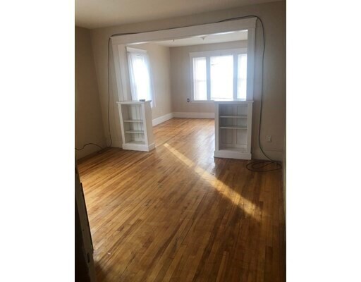 35 Arthur St-Unit -3 in Worcester, MA - Building Photo
