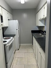 206 Plaza Verde Dr in Houston, TX - Building Photo - Building Photo
