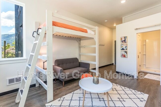 property at 320 Clay St