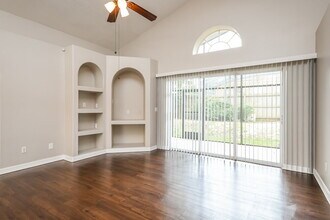 2151 Blackhawk St in Clermont, FL - Building Photo - Building Photo