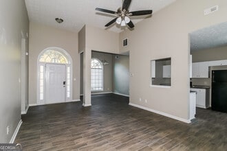 3399 Bells Landing Dr in Rex, GA - Foto de edificio - Building Photo