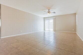 43759 Colby Dr in Maricopa, AZ - Foto de edificio - Building Photo