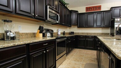 2960 Buccaneer Palm Rd in Kissimmee, FL - Building Photo - Building Photo