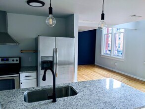 235 Locust St-Unit -5 in Columbia, PA - Building Photo - Building Photo