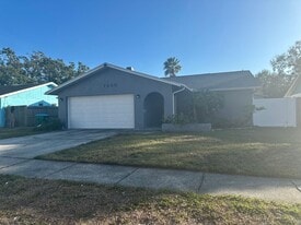 7280 60th Ave N in St. Petersburg, FL - Building Photo