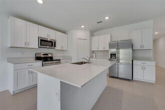 5291 Dagenham Dr in Davenport, FL - Building Photo - Building Photo