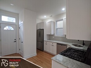 3637 N Paulina St, Unit CH2 in Chicago, IL - Building Photo - Building Photo