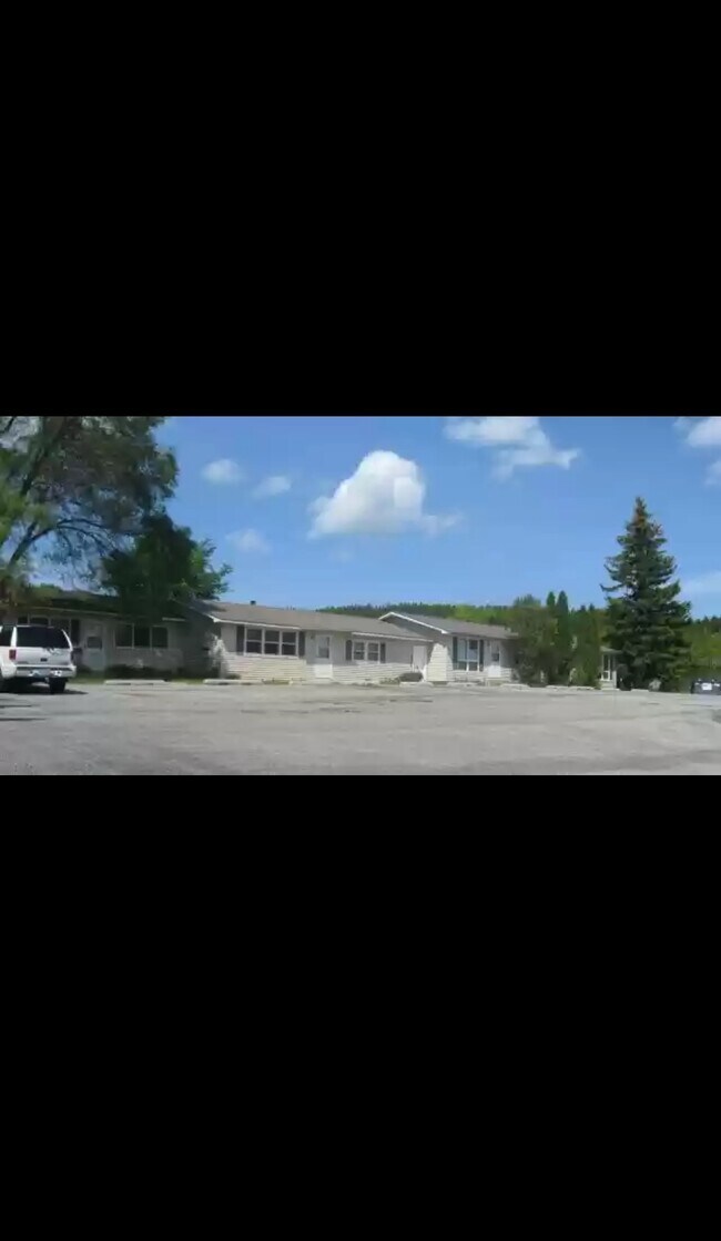 6480 Cedar Run Rd Rentals in Traverse City, MI