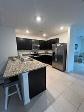 3833 Golden Oriole Pkwy in Sarasota, FL - Building Photo - Building Photo