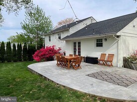 7308 Idylwood Rd in Falls Church, VA - Building Photo