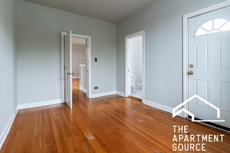 723 W Barry Ave, Unit A3 in Chicago, IL - Building Photo - Building Photo
