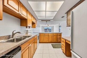 2135 N Courtenay Pkwy in Merritt Island, FL - Building Photo - Building Photo