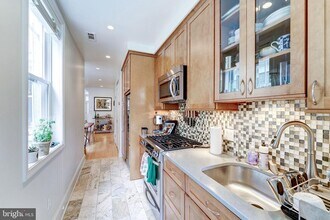 602 14th Pl NE in Washington, DC - Building Photo - Building Photo