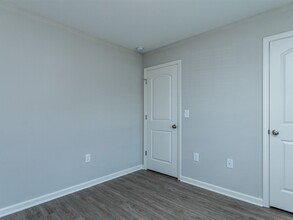 1404 Ikes Pond Ln in Raleigh, NC - Building Photo - Building Photo