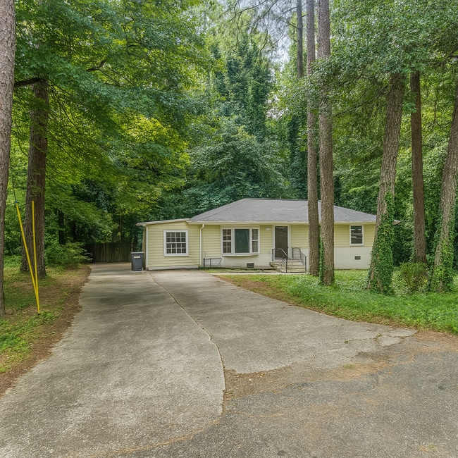 582 Boyds Dr SE