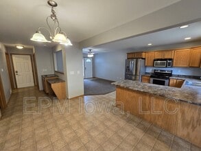 147 Alydar Dr in North Liberty, IA - Building Photo - Building Photo