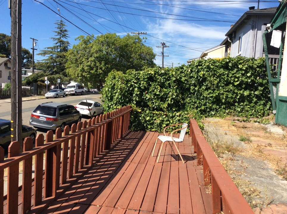 2918 21st Ave in Oakland, CA - Building Photo