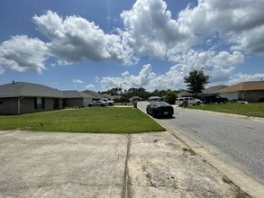 7025 Boo Ln in Pensacola, FL - Building Photo - Building Photo