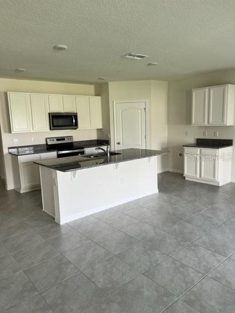 2016 Carnostie Rd in Winter Haven, FL - Building Photo - Building Photo