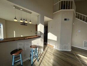 4220 Dymic Way in Sacramento, CA - Building Photo - Building Photo