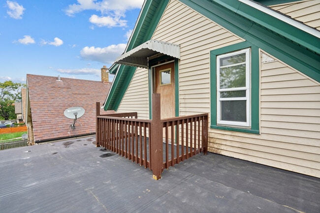 4059 N 7th St, Unit 1 in Milwaukee, WI - Foto de edificio - Building Photo