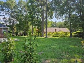 2947 Sylvan Way in Sumter, SC - Foto de edificio - Building Photo