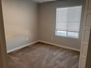 10733 W Copperline Dr in Boise, ID - Building Photo - Building Photo