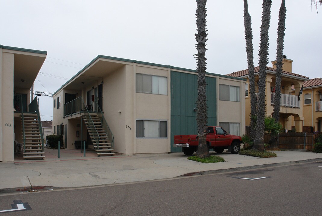 154 Daisy Ave in Imperial Beach, CA - Foto de edificio