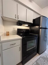 500 LAYNE in Hallandale Beach, FL - Building Photo - Building Photo